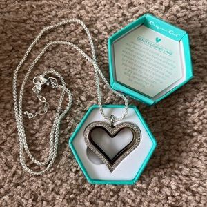Origami owl heart necklace